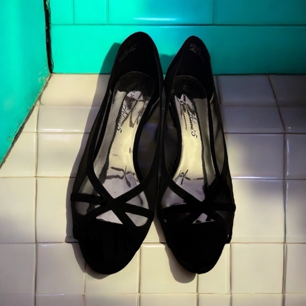 Hot 🔥 Elegant Easy Street Alive 5 Black Heels Size 8W